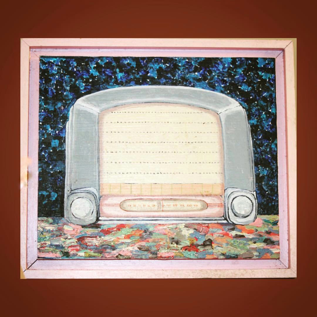 🧜‍♀️ #Maritime #Artist #Spotlight: Helen Felicity Redgrave - "Grey General Electric Radio" 🧜‍♀️ Vintage Radio Nova Scotia Painters Nova Scotia maritime vintage Maritime Painters Maritime Halifax Art Halifax Discover Nova Scotia Artists Discover Nova Sco